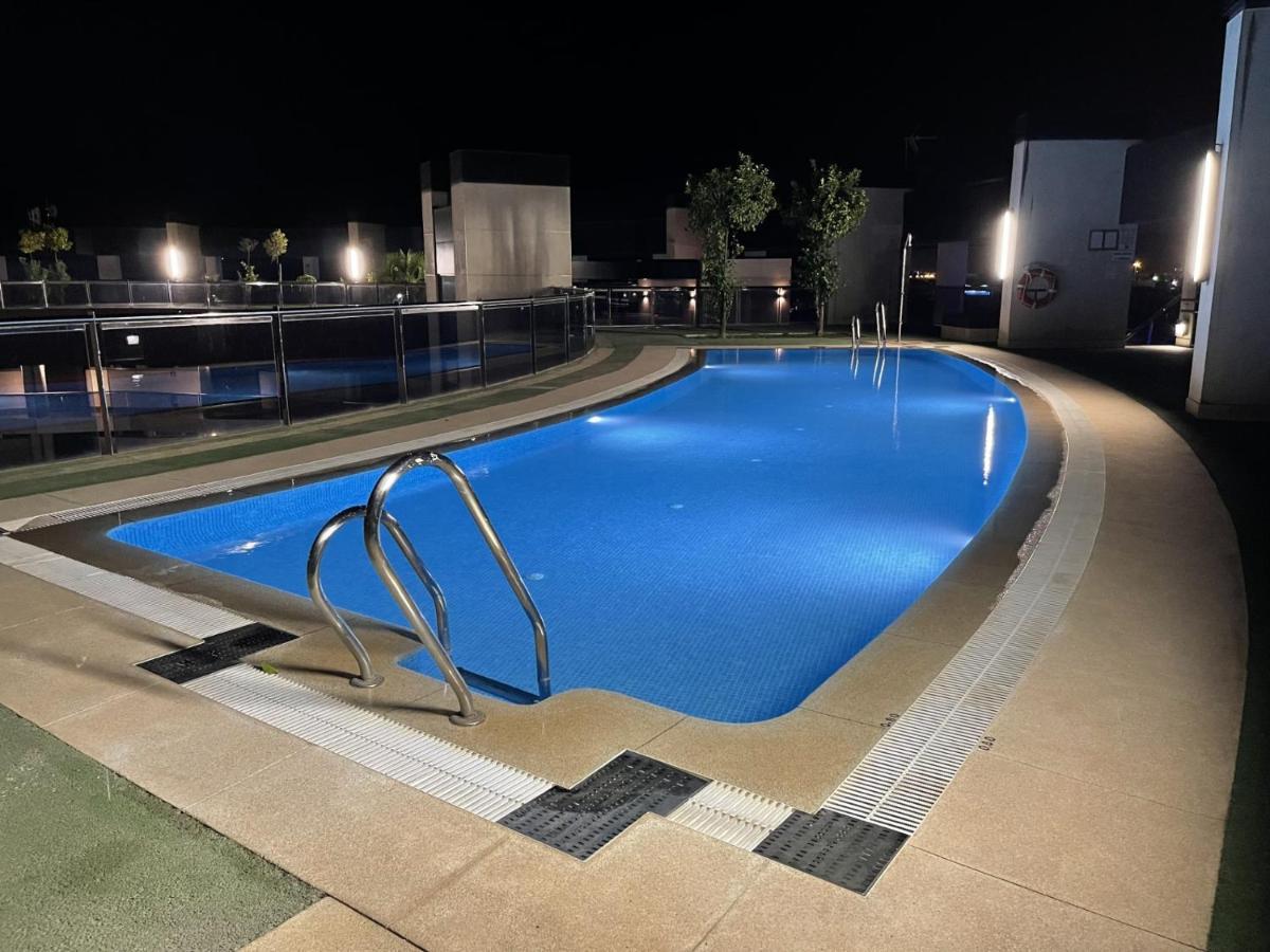 Ferienwohnung Tecnocordoba II Aparcamiento Privado Gratuito Y Piscina Exterior foto